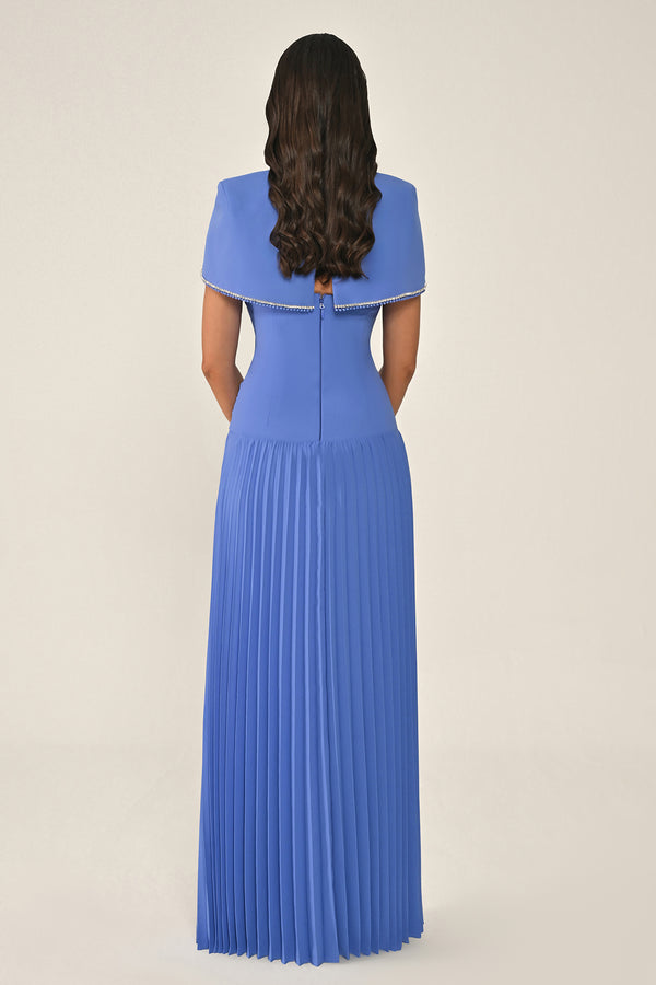 فستان طويل مع بوليرو وخصر منسدل وتنورة مثنية