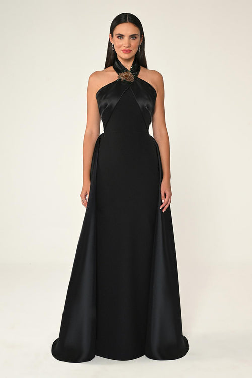Long Dress with Neckline Floral Accessory