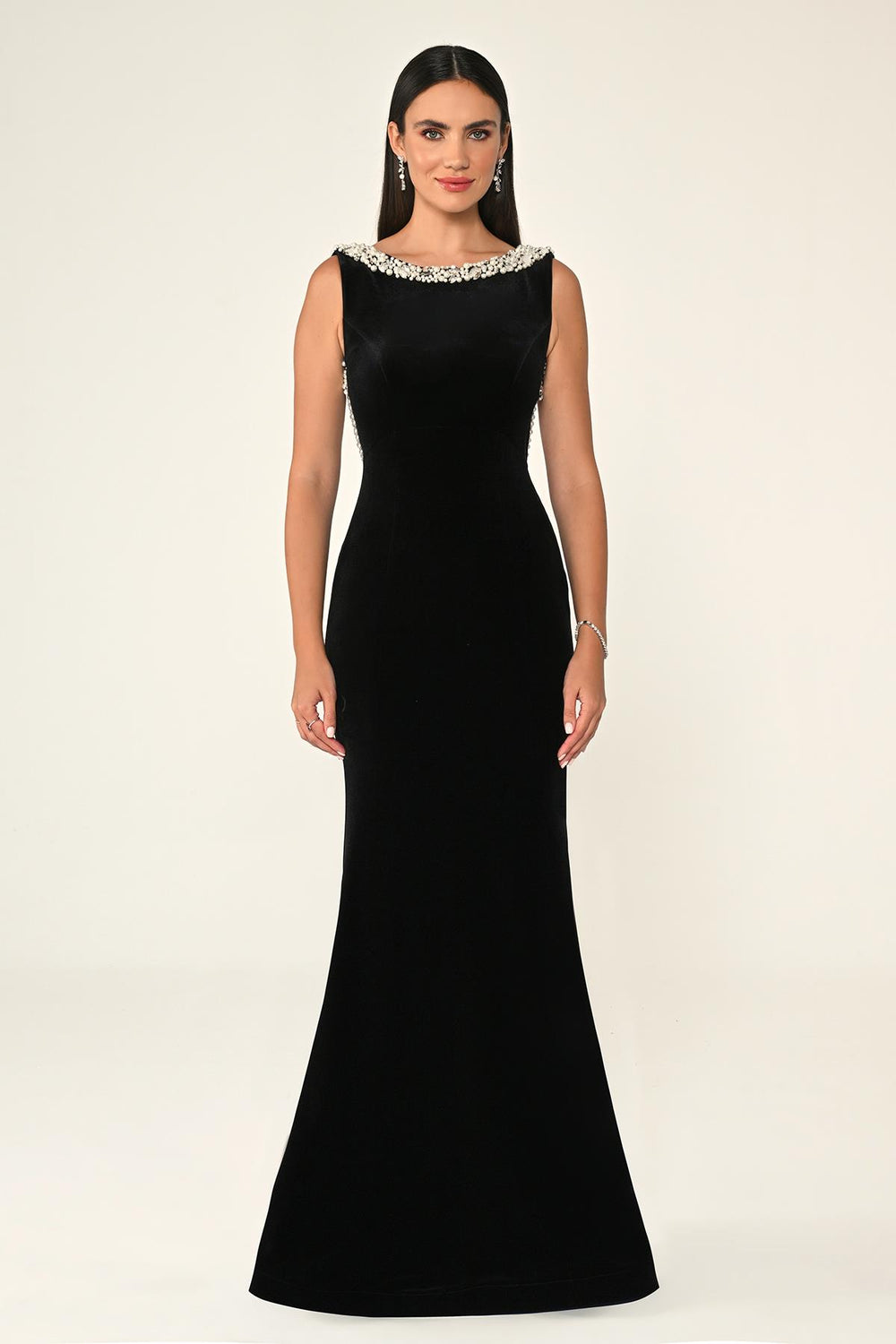 Velvet Long Dress with Pearl Beads on the Collar and Back